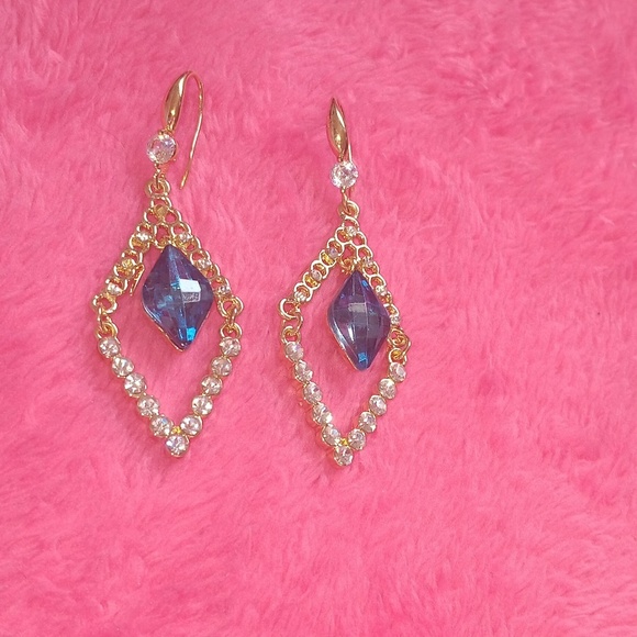 New earrings - Picture 2 of 8